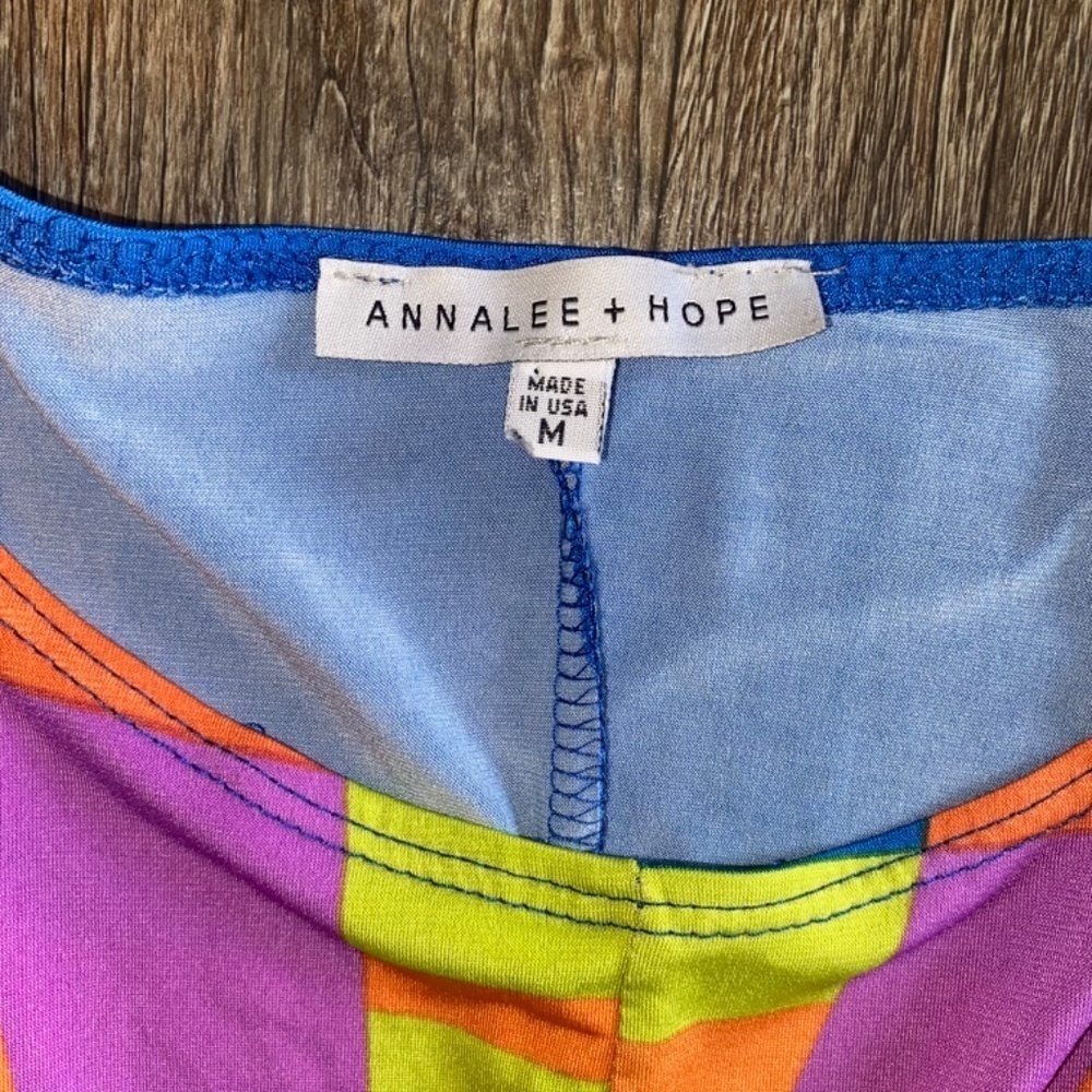Annalee and Hope size medium vibrant top - Picture 6 of 9